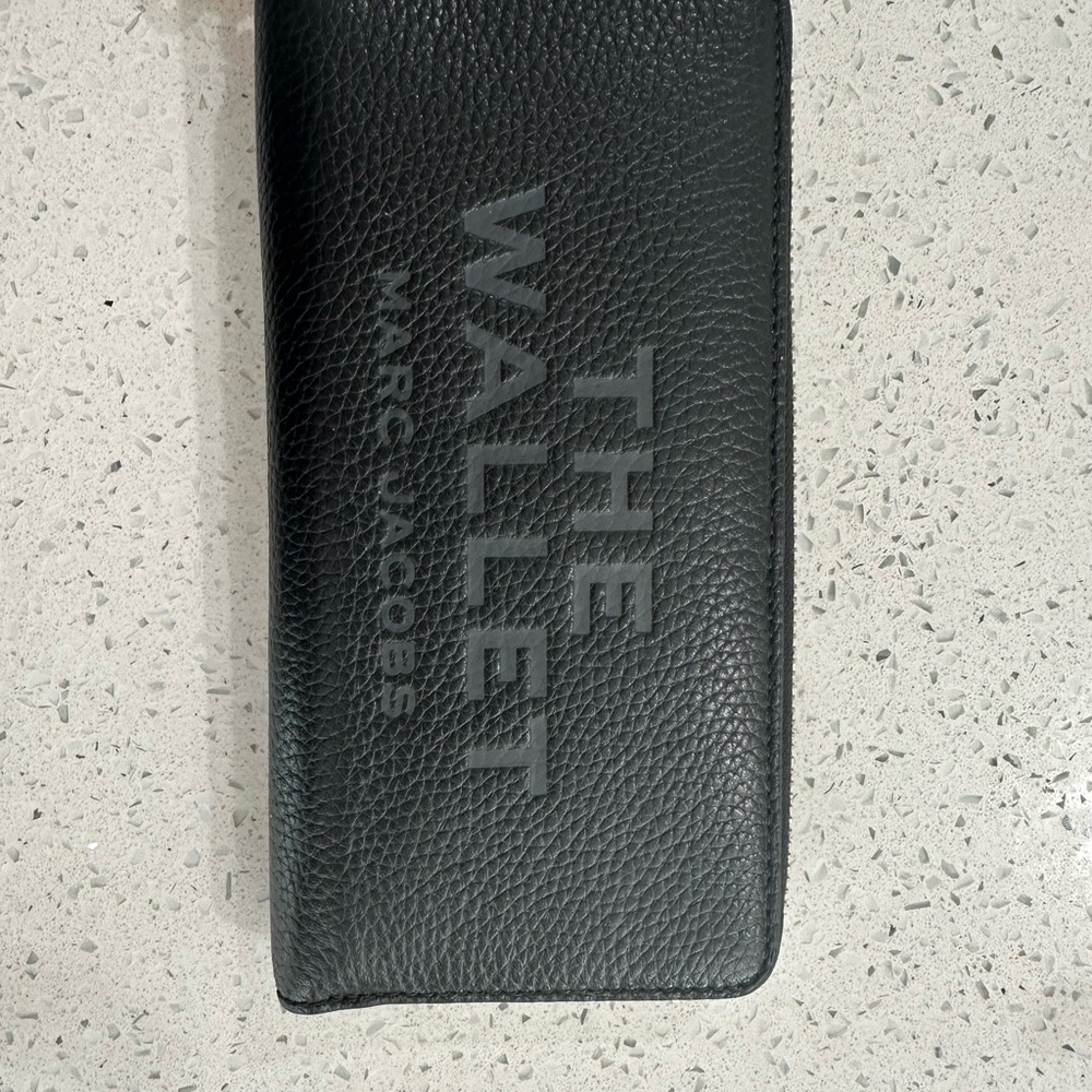 Marc Jacobs Compact Wallet in Black